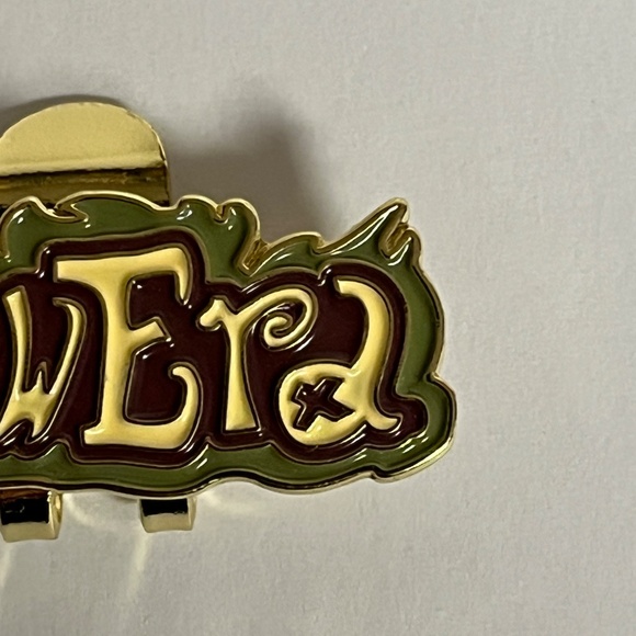 New Era Blip Hat Pin Pins Hats Bag Fitted Brim Clip Spell Out Gold Streetwear - Picture 3 of 9